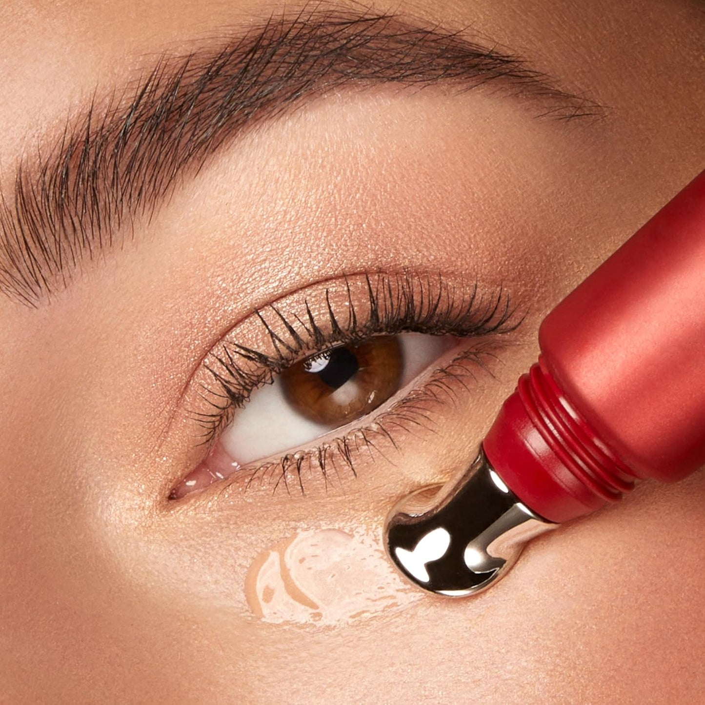 KIKO MILANO - Skin Trainer Eyes Serum that combats bags and dark circles under the eyes with a toning, elasticizing action