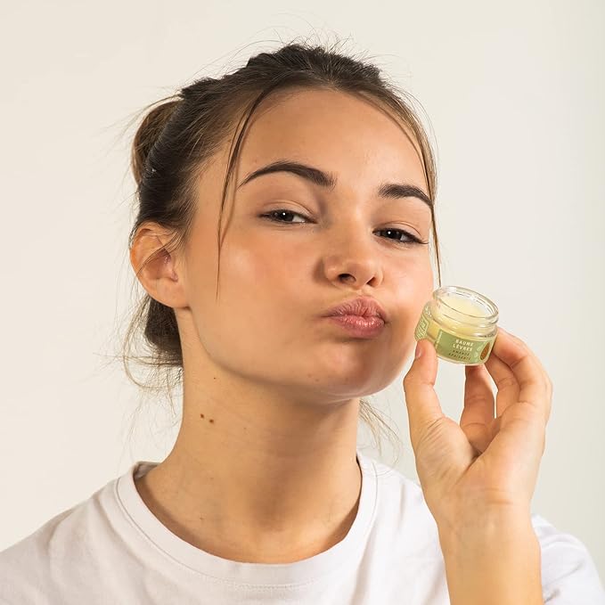 Panier des Sens Moisturizing Almond Lip Balm, Lip care products with Cocoa Butter - Made in France & 95% natural - 0.5Floz/15ml